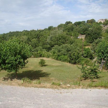 Appartement / Gite Les Papillons Lablachere Luaran gambar